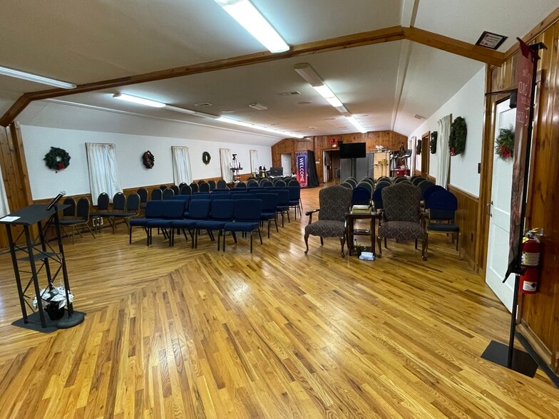 More Photos Of 1183 Grange Rd, Allentown General Retail For Lease