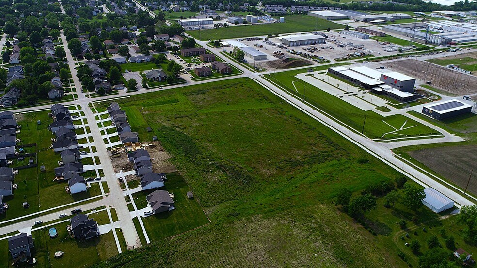 More Photos Of 01 Iowa Ave, Indianola Land For Sale