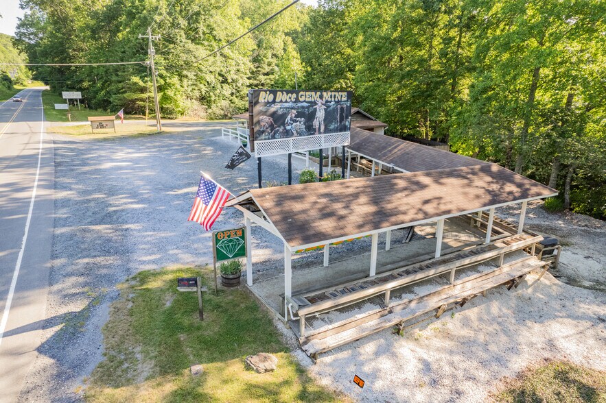 More Photos Of 14622 North Carolina 226, Spruce Pine Freestanding For Sale