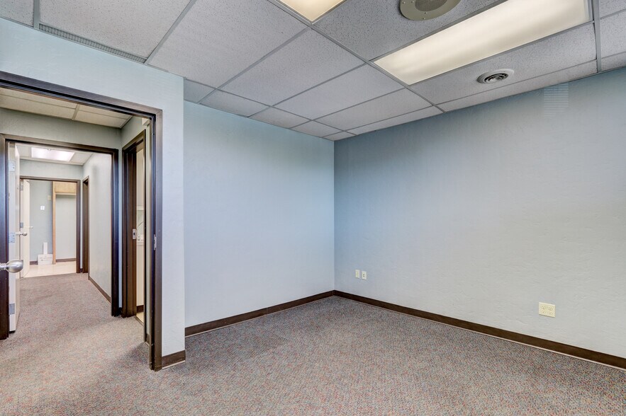 More Photos Of 5622 N Portland Ave, Oklahoma City Medical For Lease