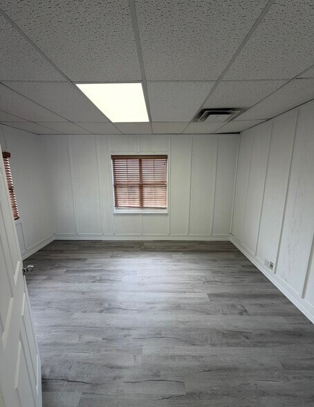 More Photos Of 510 N Lynn Riggs Blvd, Claremore Office Residential For Sale