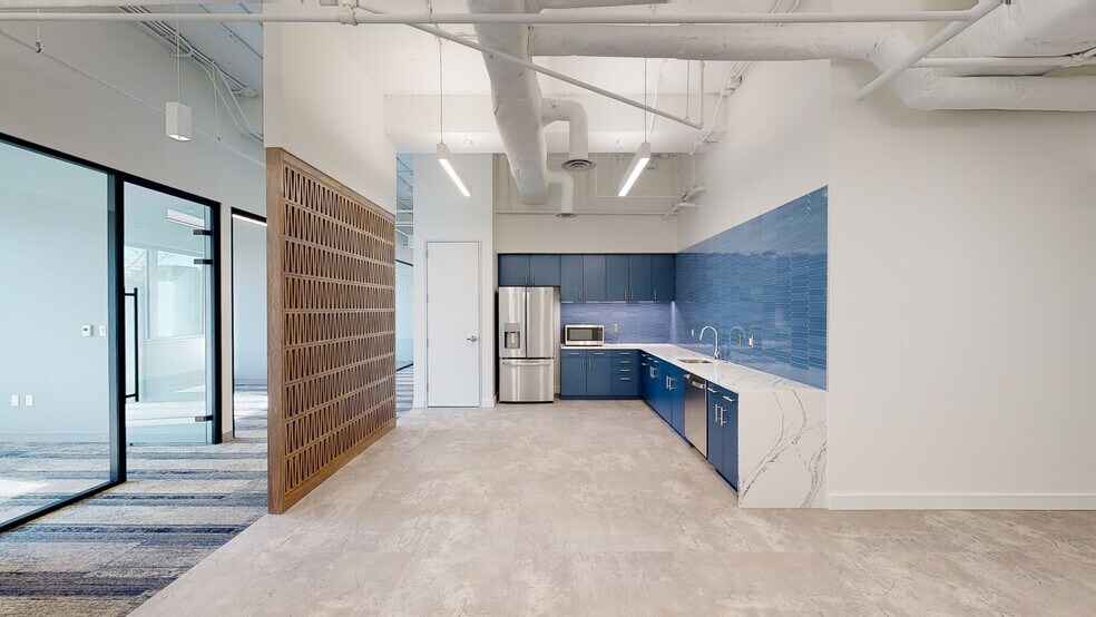 More Photos Of 1900 Duke St, Alexandria Office For Lease