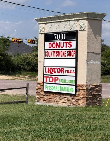 More Photos Of 7001 Confederate Park Rd, Fort Worth Restaurant For Sale