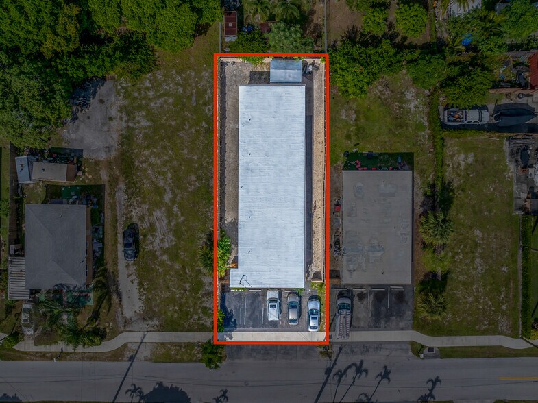 More Photos Of 223 SW 5th Ct, Deerfield Beach Multifamily For Sale