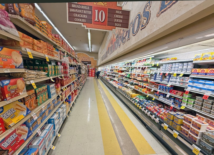 More Photos Of 512 W 1st St, Wapato General Retail For Sale