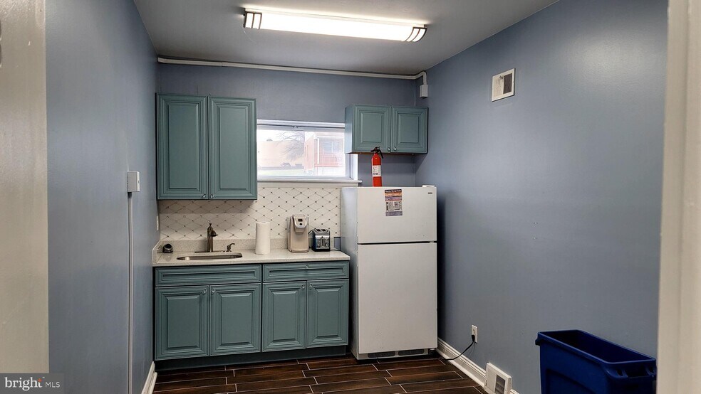 More Photos Of 2809 River Rd, Camden Medical For Sale