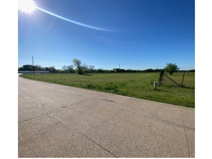 More Photos Of TBD 12b Hawk st, Red Oak Land For Sale