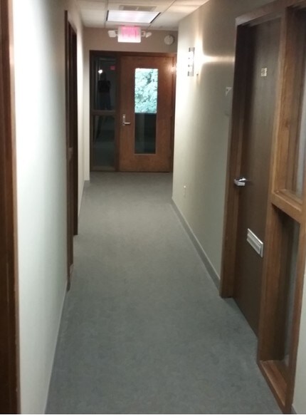 More Photos Of 20700 Watertown Rd, Waukesha Unknown For Lease