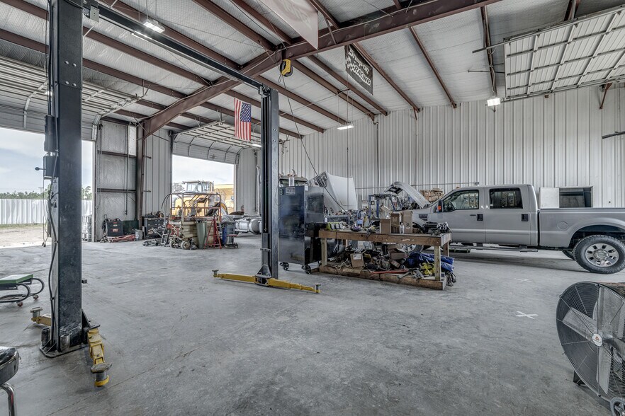 More Photos Of 161 Sterling Dr, West Monroe Warehouse For Sale