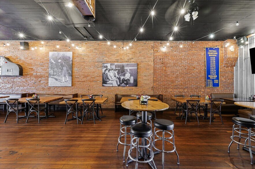 More Photos Of 125 S Market St, Paxton Specialty For Sale