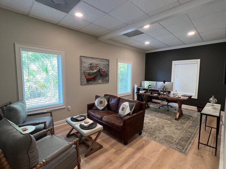 More Photos Of 29 Plantation Park Dr, Bluffton Medical For Sale