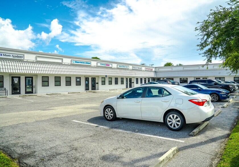 More Photos Of 1446 NW Boca Raton Blvd, Boca Raton Office For Lease