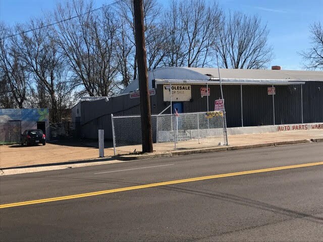 More Photos Of 950 S Gallatin St, Jackson Industrial For Lease
