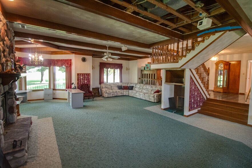 More Photos Of 27161 State Highway 3, Godfrey General Retail For Lease