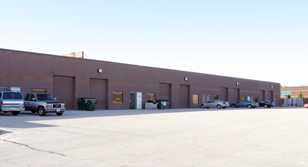 More Photos Of 1020 James Dr, Hartland Light Manufacturing For Lease