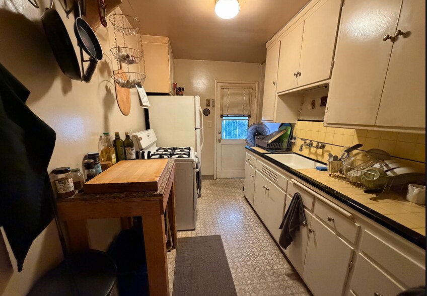 More Photos Of 539 Mandana Blvd, Oakland Apartments For Sale