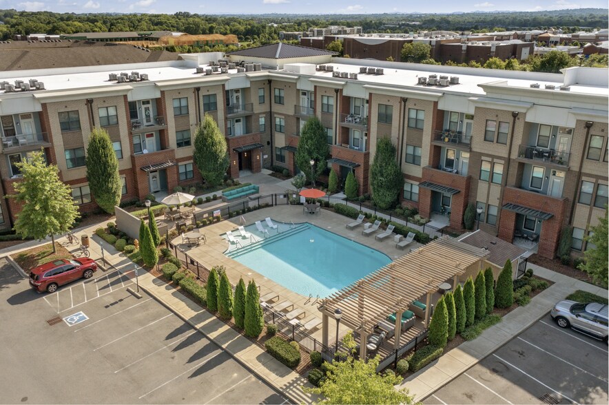 More Photos Of 130 Cinema Dr, Hendersonville Apartments For Lease
