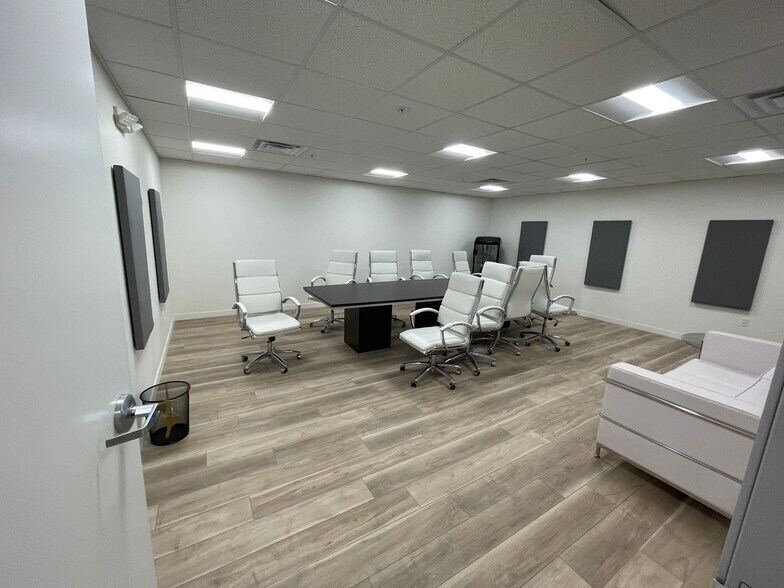 More Photos Of 9870 Marconi Dr, San Diego Manufacturing For Lease