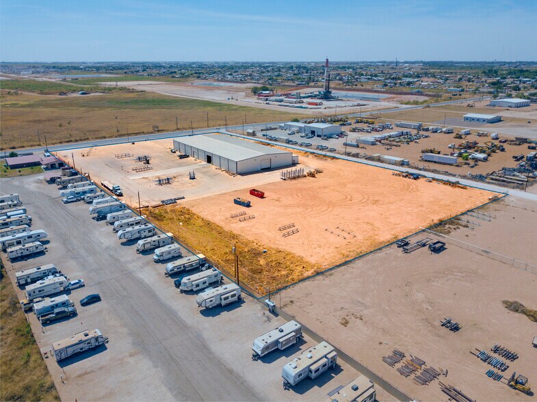 More Photos Of 3707 S County Road 1210, Midland Distribution For Lease