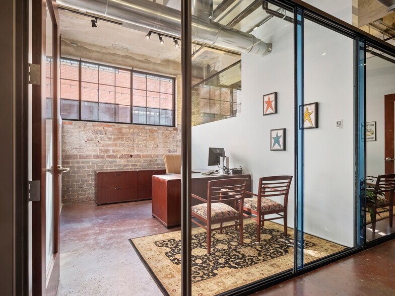 More Photos Of 201 NW 10th St, Oklahoma City Storefront Retail Office For Lease