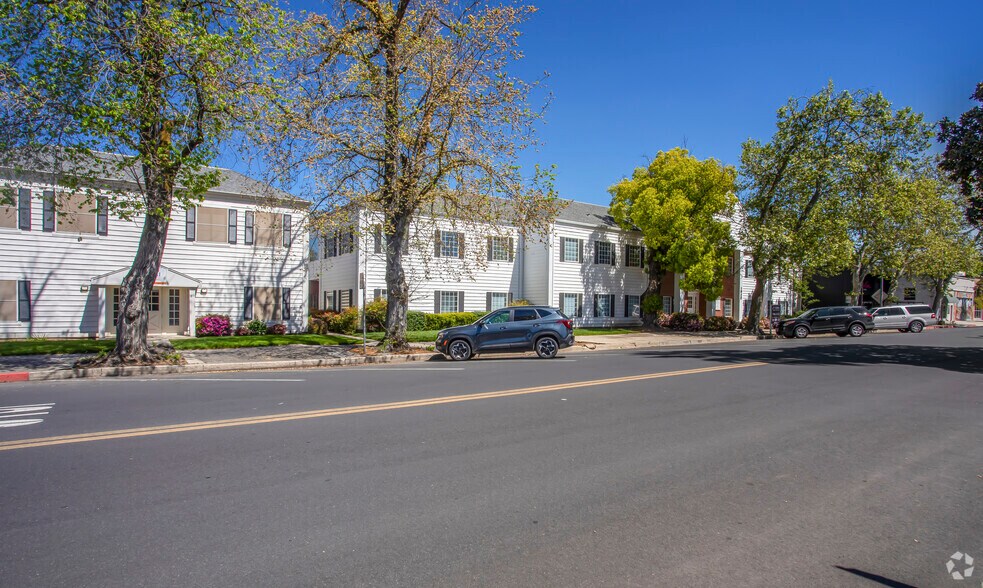More Photos Of 1020 15th St, Modesto Office For Lease