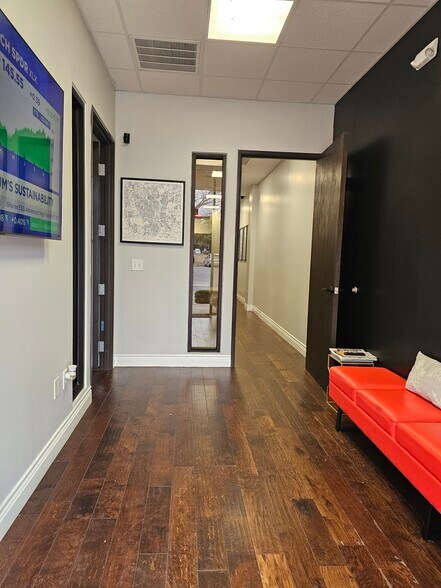 More Photos Of 12227 Huebner Rd, San Antonio Freestanding For Lease