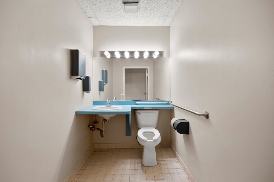 More Photos Of 2 Chelsea Pl, Clifton Park Medical For Sale