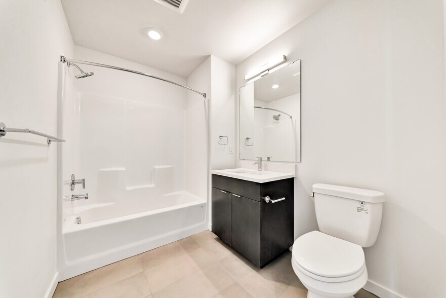 More Photos Of 4750 N Albina Ave, Portland Apartments For Sale