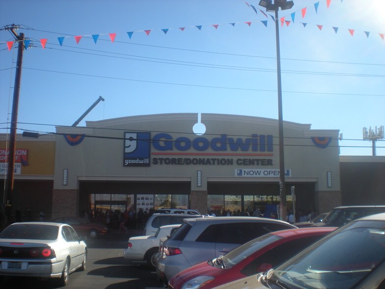 More Photos Of 348-350 N Nellis Blvd, Las Vegas Storefront For Lease