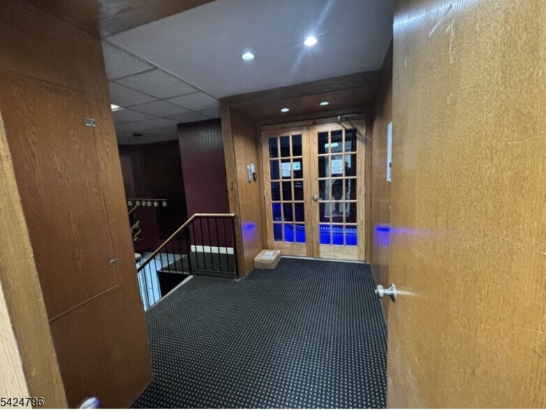 More Photos Of , Clifton Office For Sale