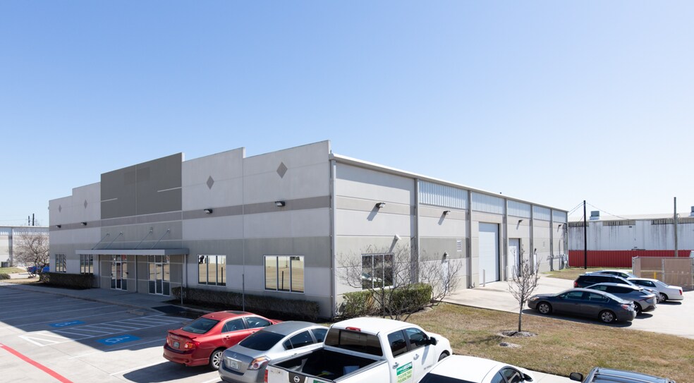 More Photos Of 6507 West Little York Rd, Houston Unknown For Lease