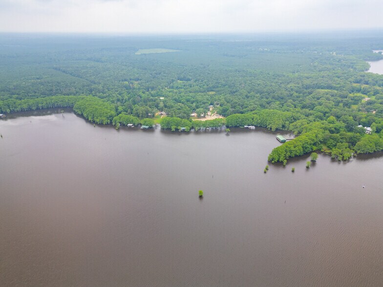 More Photos Of 7415 N State Line Rd, Karnack Trailer Camper Park For Sale