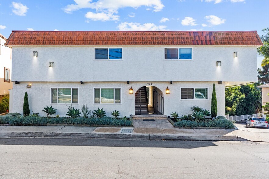 More Photos Of 207 W Marquita, San Clemente Apartments For Sale