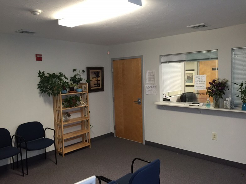 More Photos Of 100 Smithfield Ave, Pawtucket Medical For Sale