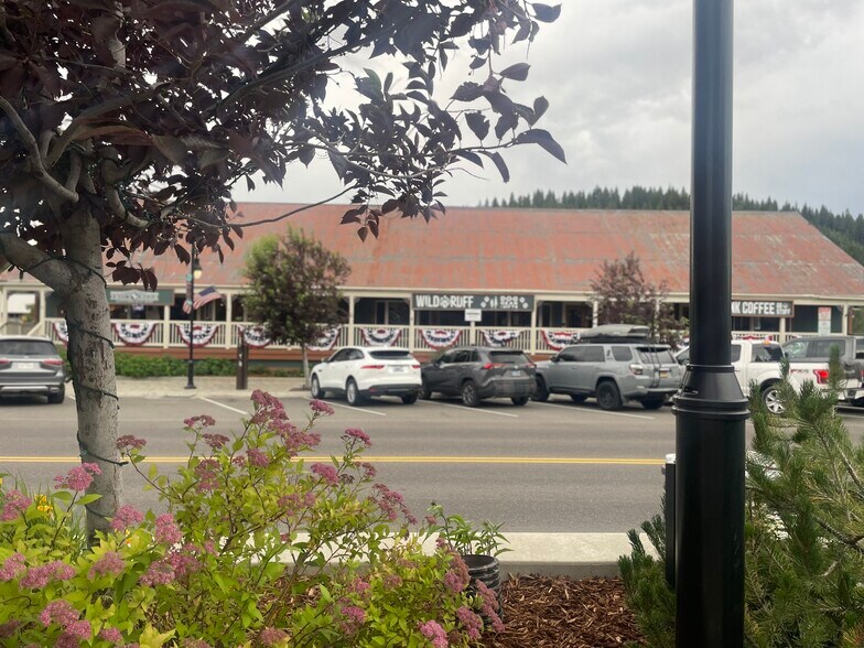 More Photos Of 10115 Donner Pass Rd, Truckee Storefront For Lease