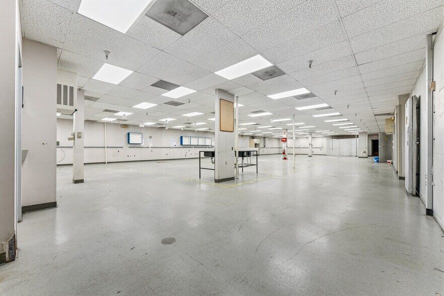 More Photos Of 501 Locust Ave, Fairmont Freestanding For Sale