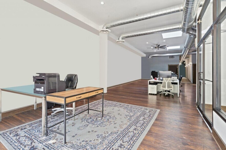 More Photos Of 5530 N Broadway St, Chicago Storefront Retail Office For Sale