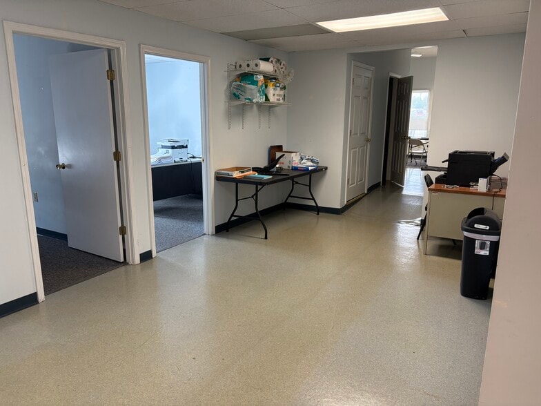 More Photos Of 308 S Court St, Marion Freestanding For Sale