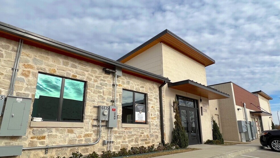 More Photos Of 6835 Communications Pky, Plano Medical For Sale