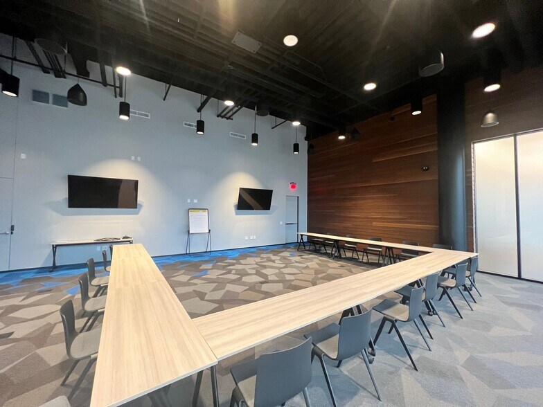 More Photos Of 232 3rd St N, La Crosse Office For Lease