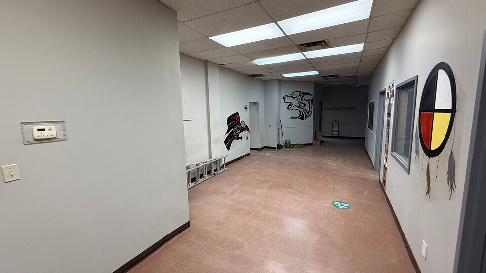 More Photos Of 574 Erin St, Winnipeg Office For Sale