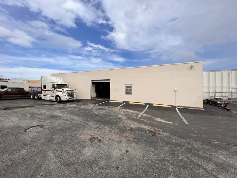 More Photos Of 950 S Andrews Ave, Pompano Beach Manufacturing For Sale