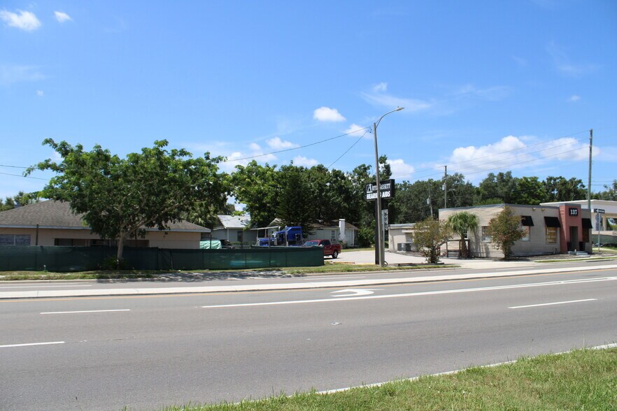 More Photos Of , Lake Wales Office For Sale