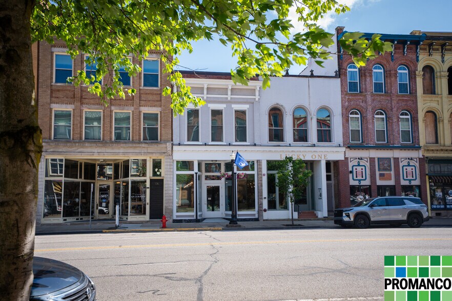 More Photos Of 174 Front St, Marietta Storefront Retail Office For Lease