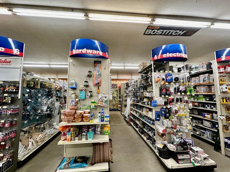 More Photos Of 54200 Pine Crest Ave, Idyllwild-Pine Cove Storefront Retail Office For Sale