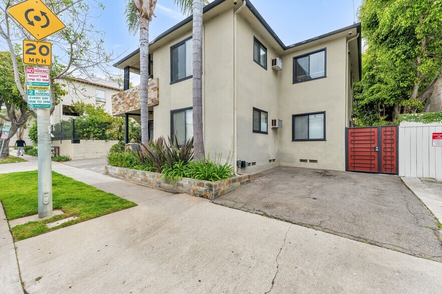 More Photos Of 7154 Lexington Ave, West Hollywood Apartments For Sale