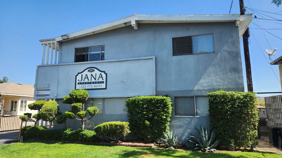 Primary Photo Of 5018-5029 Santa Ana St, Cudahy Apartments For Sale