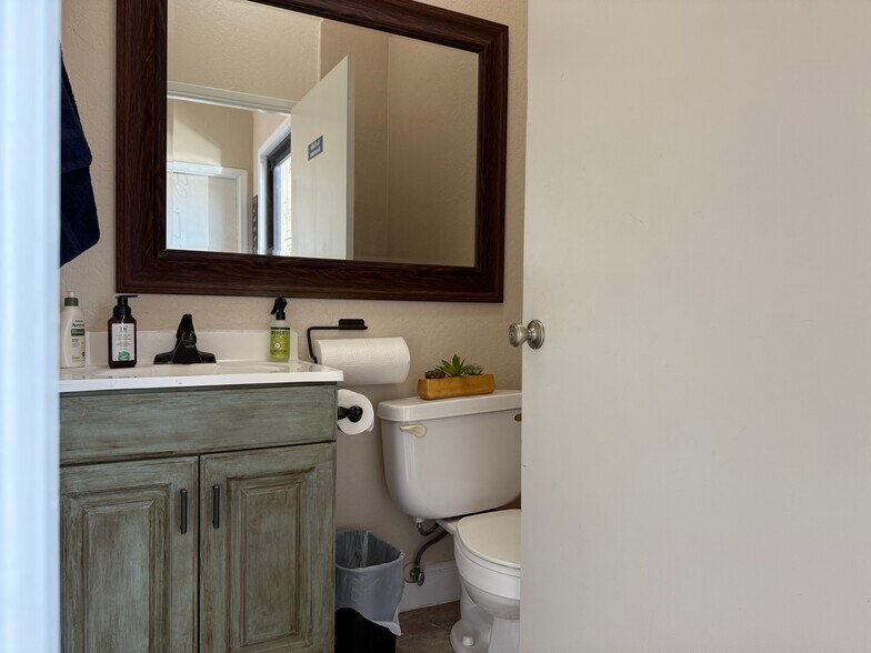 More Photos Of 1000 Texas St, Fairfield Office Residential For Lease