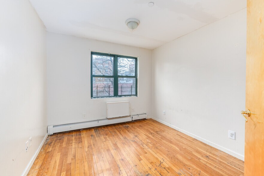 More Photos Of 311 Beach 53rd St, Far Rockaway Apartments For Sale