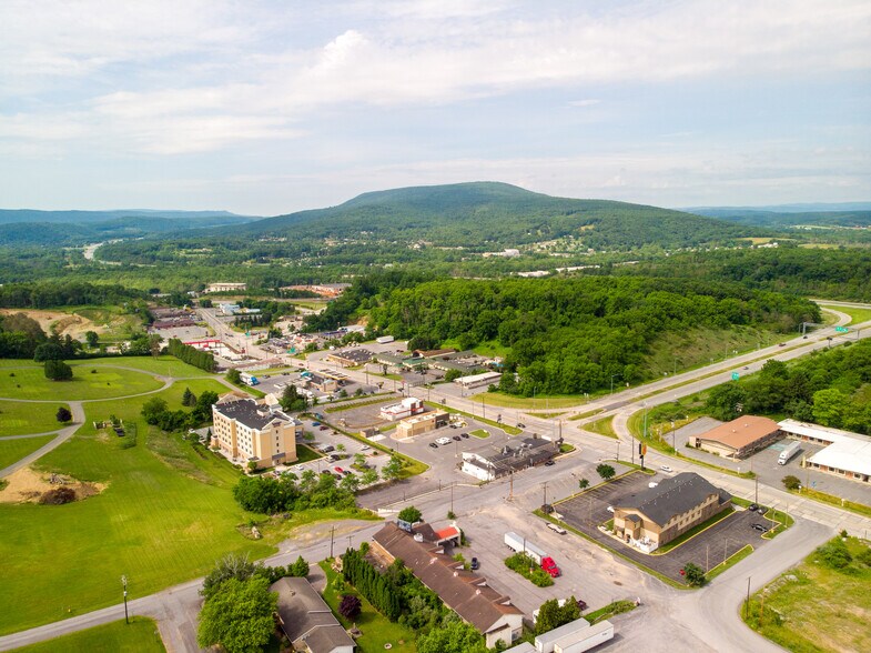 More Photos Of 4476 Business 220, Bedford Restaurant For Sale